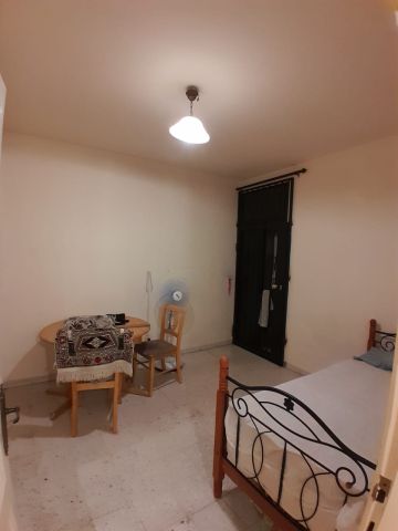 شقة ط السادس ليس الأخير رأس النبع بيروت لبنان 6